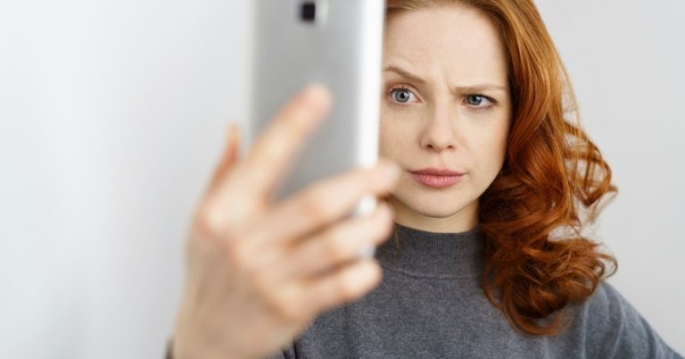 5 Questions You Need to Ask Yourself Before You Read Your Teen’s Texts