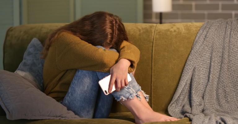 teen depressed quarantine social distancing