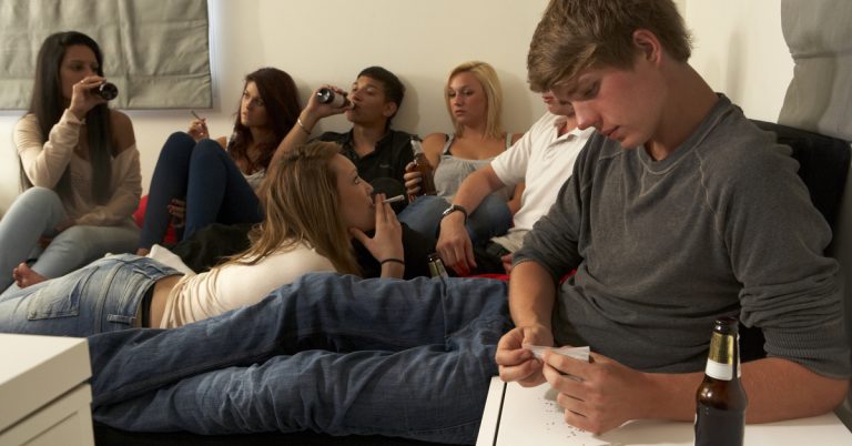 How To Talk To Your Kids About Drugs, Drinking And Addiction with Amber Hollingsworth