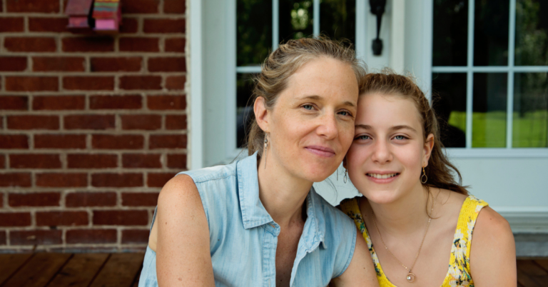 The Benefits of Cycle Syncing for Moms and Daughters