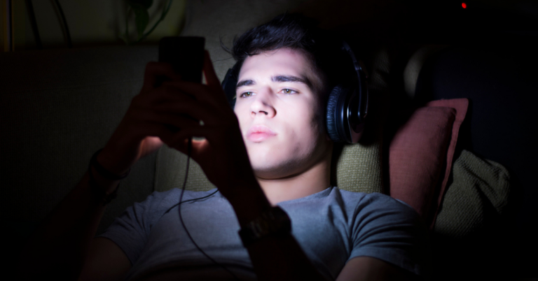 Insomniac Kids: How To Get Your Tween Or Teen On A Better Sleep Schedule