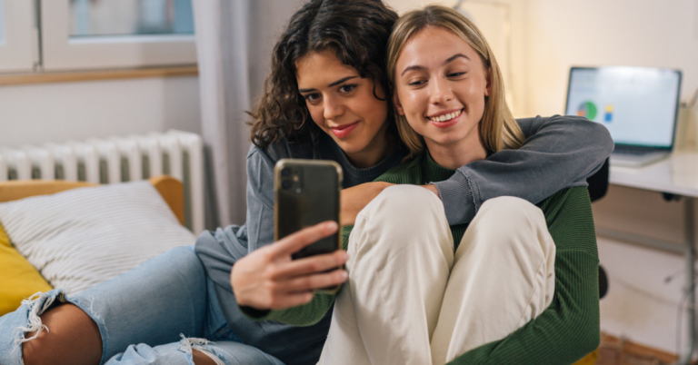 10 Effective Strategies for Supporting Your Teenage Daughter Through the Challenges of Adolescence