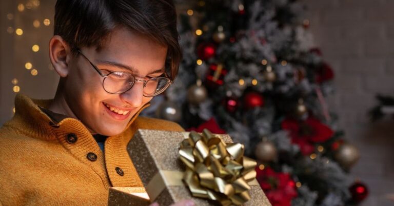 Holiday Gift Ideas For Tween and Teen Boys